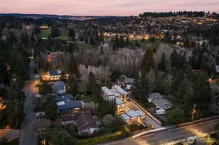 8024 NE 8th St, Medina, WA 98039 - Photo 36