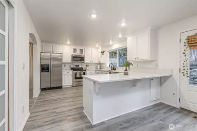 2803 31st Street SE, Puyallup, WA 98374 - Photo 10