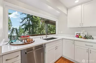 411 West LK Sammamish Pkwy NE, Bellevue, WA 98008 - Photo 10