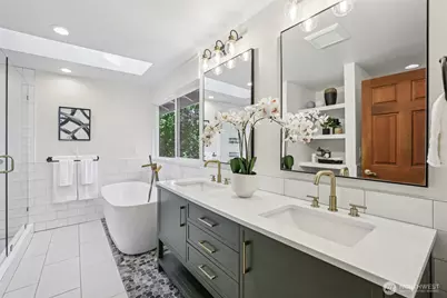 411 W Lake Sammamish Parkway NE, Bellevue, WA 98008 - Photo 20