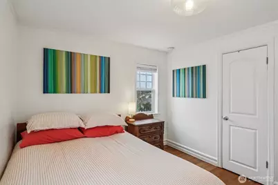 2418 W Boston, Seattle, WA 98199 - Photo 20