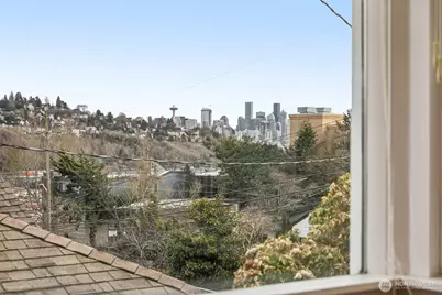 2418 W Boston, Seattle, WA 98199 - Photo 10
