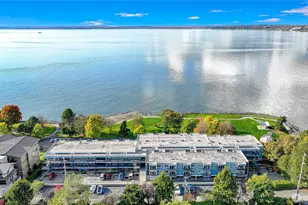 444 S State St, Bellingham, WA 98225 - Photo 2