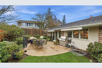 16404 142nd Place SE, Renton, WA 98058 - Photo 20