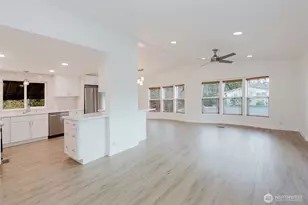 6897 Capricorn Ln NE, Bremerton, WA 98311 - Photo 10