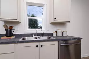 140 E Elk Pl, Shelton, WA 98584 - Photo 10