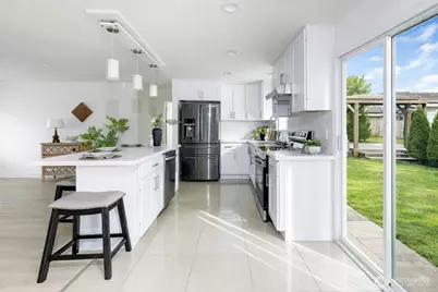 8304 42nd Place S, Seattle, WA 98118 - Photo 12