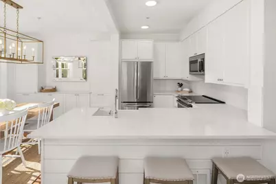 23420 SE Black Nugget Road #A204, Issaquah, WA 98029 - Photo 4