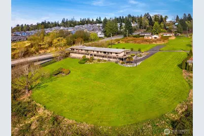 2004 Valley View Drive, Lake Stevens, WA 98258 - Photo 2