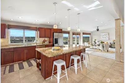 2004 Valley View Drive, Lake Stevens, WA 98258 - Photo 8