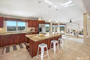 2004 Valley View Dr, Lake Stevens, WA 98258 - Photo 8