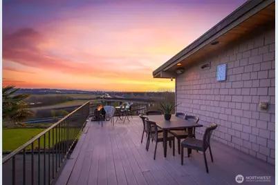 2004 Valley View Drive, Lake Stevens, WA 98258 - Photo 4