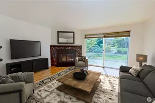 3935 NE Fairway Ln, Bremerton, WA 98312 - Photo 6