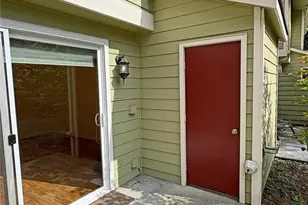 3935 NE Fairway Ln, Bremerton, WA 98312 - Photo 16