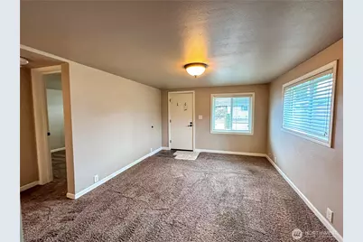 1215 W Plum Street, Centralia, WA 98531 - Photo 4