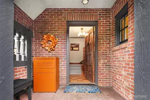 4915 NE 60th St, Seattle, WA 98115 - Photo 4