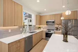 10815 11th Ave NE, Seattle, WA 98125 - Photo 10