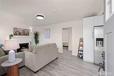 1802 Douglas Street, Mount Vernon, WA 98273 - Photo 2