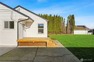 1802 Douglas St, Mount Vernon, WA 98273 - Photo 16