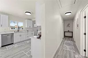 1802 Douglas St, Mount Vernon, WA 98273 - Photo 10