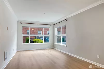 621 5th Ave N #103, Seattle, WA 98109 - Photo 2