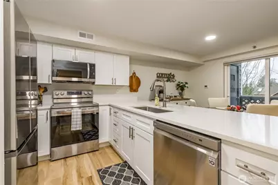 3939 10th Street SE #B4, Puyallup, WA 98374 - Photo 1