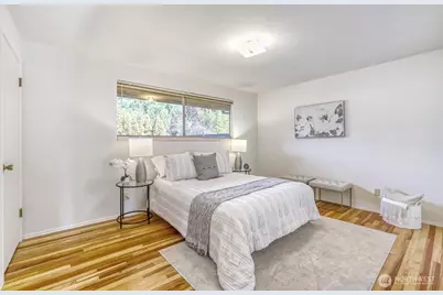 15704 Interlake Avenue N, Shoreline, WA 98133 - Photo 14