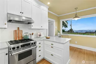 110 Smith St, Seattle, WA 98109 - Photo 12