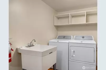525 W Prospect Street #A, Seattle, WA 98119 - Photo 24
