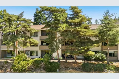 13611 NE 8th Street #106, Bellevue, WA 98005 - Photo 2