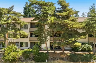 13611 NE 8th St, Bellevue, WA 98005 - Photo 2