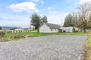 7393 Hannegan Rd, Lynden, WA 98264 - Photo 2