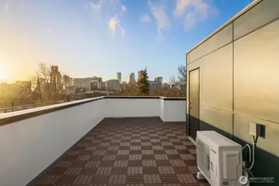 914 C 15th Avenue, Seattle, WA 98122 - Photo 4