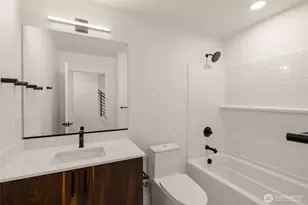 914 C 15th Ave, Seattle, WA 98122 - Photo 22