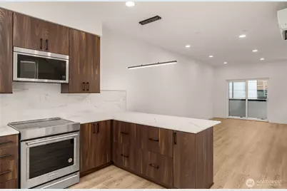 914 C 15th Avenue, Seattle, WA 98122 - Photo 4