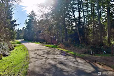 721 Chenois Avenue NE, Ocean Shores, WA 98569 - Photo 2