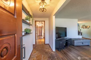 5430 91st St NE, Marysville, WA 98270 - Photo 2