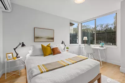 1612 California Avenue SW #B, Seattle, WA 98116 - Photo 4