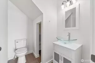 413 E Okanogan Ave, Chelan, WA 98816 - Photo 22