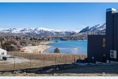 1307 Dragonfly Court, Chelan, WA 98816 - Photo 2