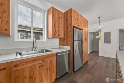 415 E Okanogan Avenue, Chelan, WA 98816 - Photo 8