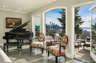 317 W Highland Dr, Seattle, WA 98119 - Photo 6