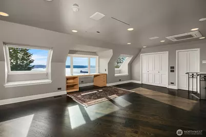 317 W Highland Drive, Seattle, WA 98119 - Photo 24