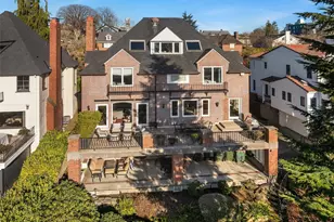 317 W Highland Dr, Seattle, WA 98119 - Photo 32