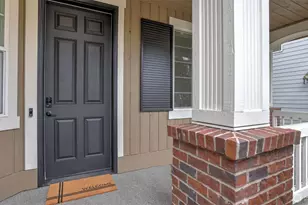 16102 Parkside Way SE, Renton, WA 98058 - Photo 2