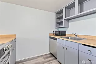 2511 S 248th St, Kent, WA 98032 - Photo 16