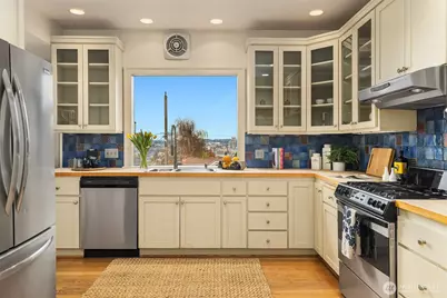 1208 E Newton Street, Seattle, WA 98102 - Photo 22