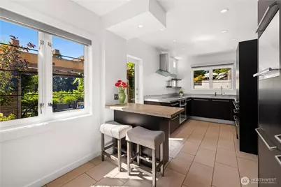 4315 52nd Avenue NE, Seattle, WA 98105 - Photo 10