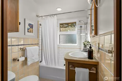 3635 43rd Avenue W, Seattle, WA 98199 - Photo 20