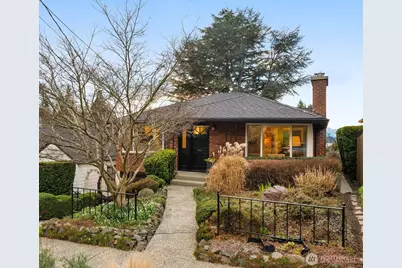 3635 43rd Avenue W, Seattle, WA 98199 - Photo 1